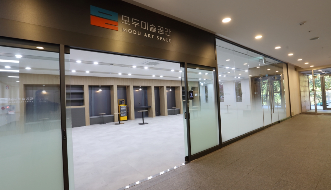라운지 전경 사진